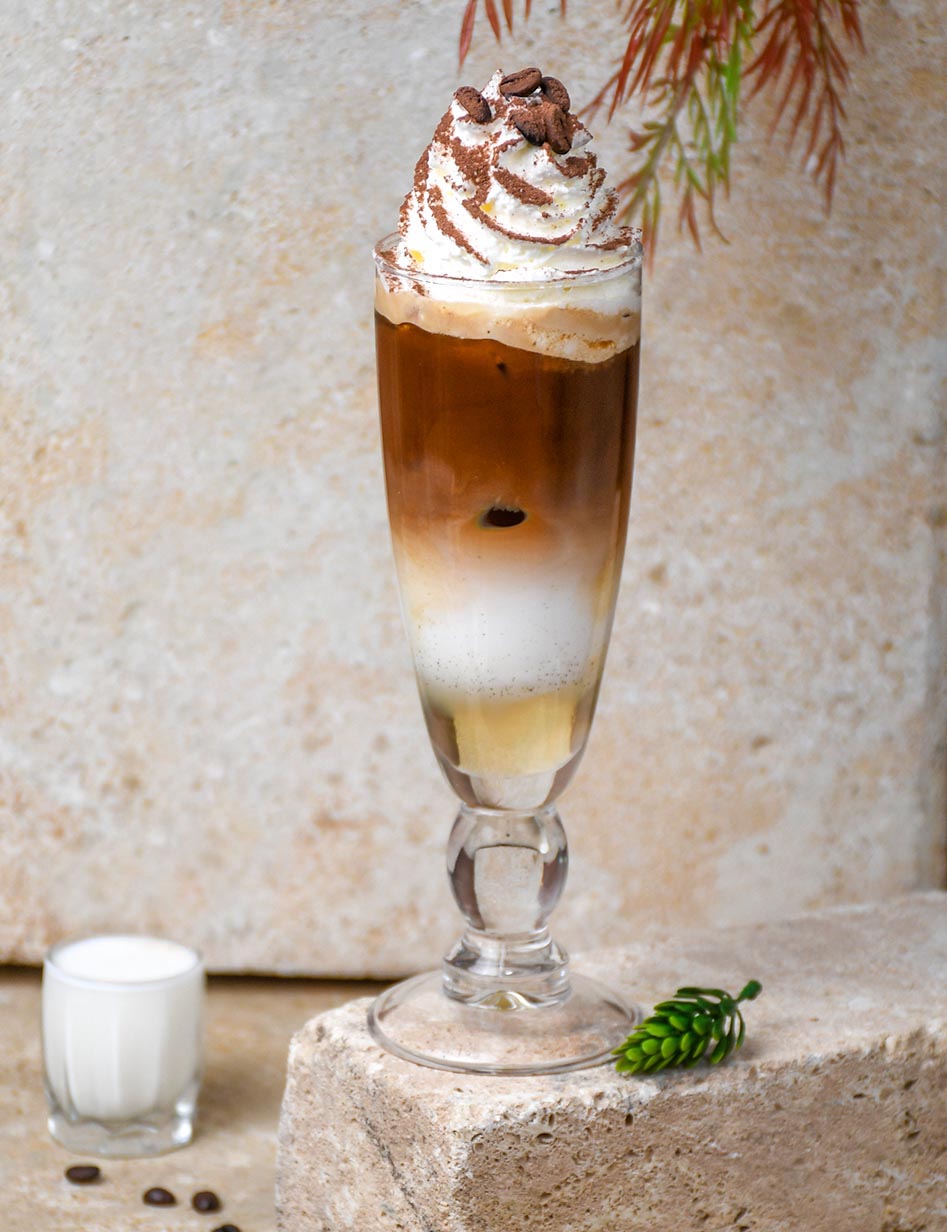 Vanilla iced coffee