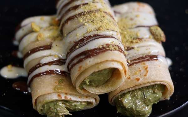 Pistachio crepe