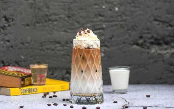 Vanilla iced coffee 