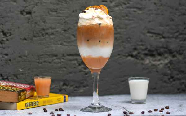 Banana iced coffee